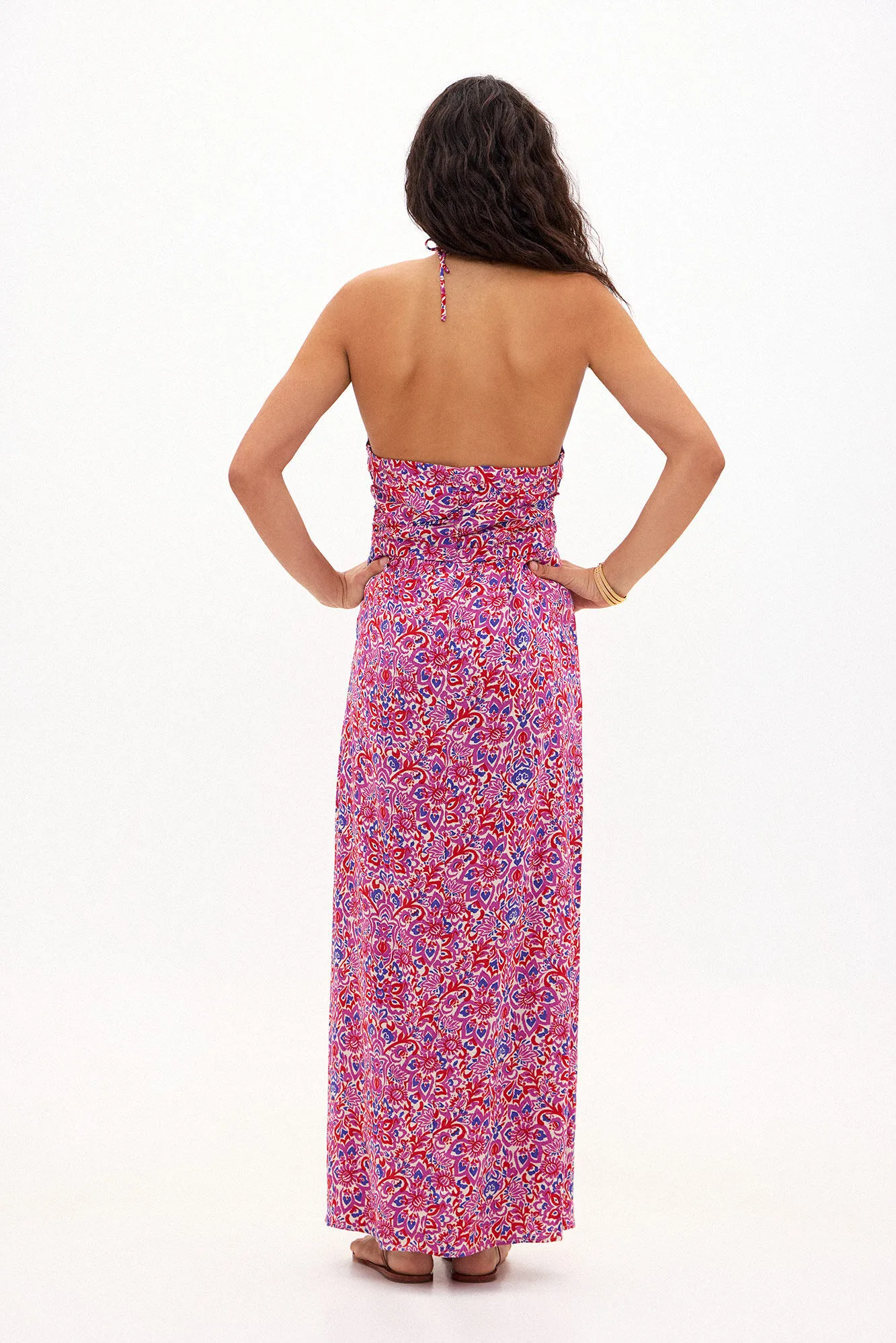 Famelina. Vestido cut outs